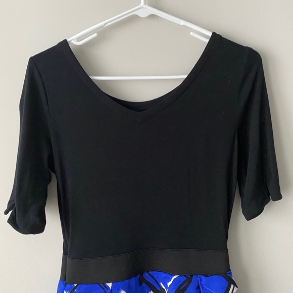 Express Blue/Black/White Form Fitting Mini Dress - Picture 2 of 6